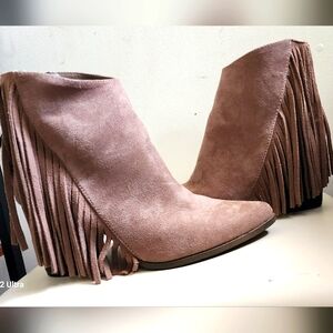 Candie's Roadhouse Western Fringe Suede Heeled Ankle Booties Boho Taupe Size 6.5